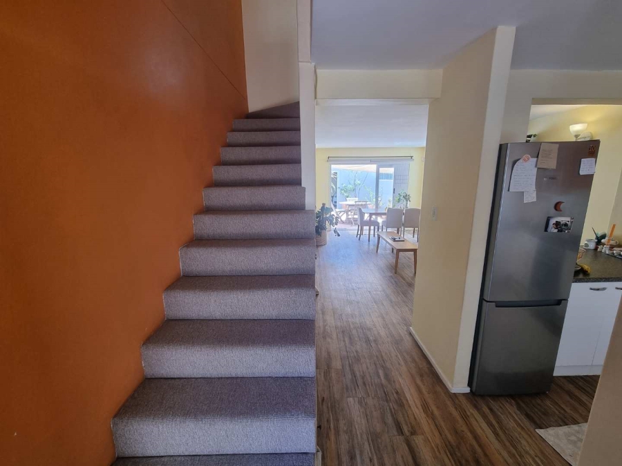 To Let 2 Bedroom Property for Rent in Claremont Upper Western Cape